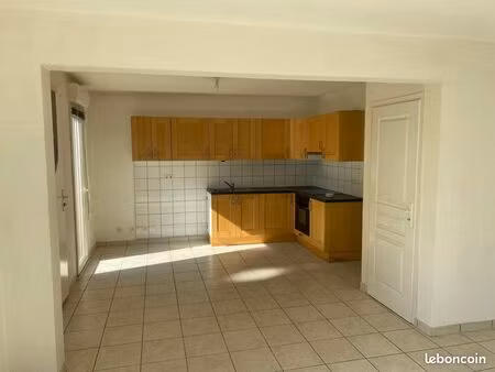 maison mitoyenne à louer