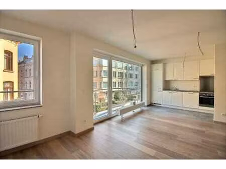 quartier européen: appartement 2 chambres neuf