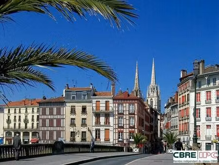 local commercial avec bail commercial