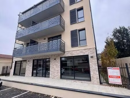 local commercial à louer