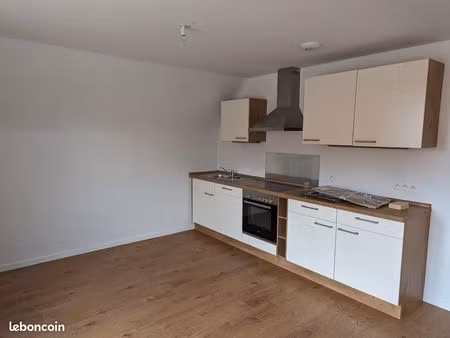 loue f4 75m2 à epping 450/mois