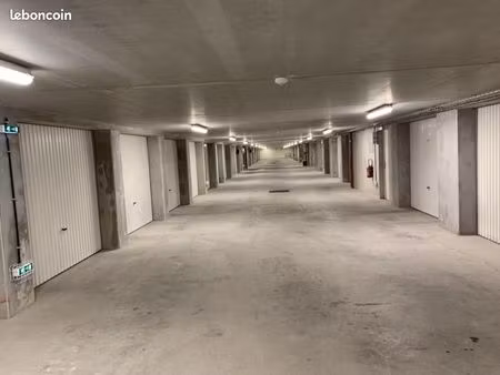 garage/box 14 m² challes les eaux