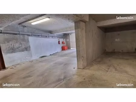 place de parking à louer nantes zola