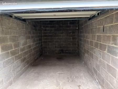 garage à louer centre avion (62210)