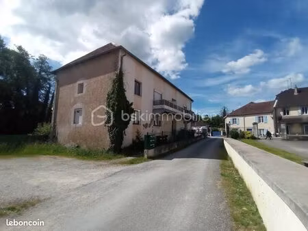 immeuble 1 pièce 72 m²