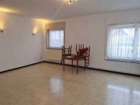 bel appartement rdc d'une chambre avec jardin