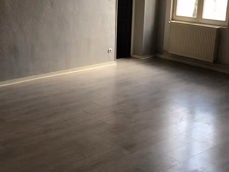 agréable t2 meublé au centre ville