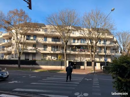 box auto libre de suite en sous-sol résidence de standing proche rer sceaux et fontenay au