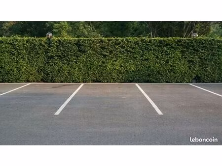 place de parking à louer proche du lac - location