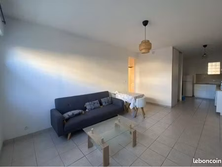 location t2 42m carré