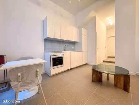 location meublée – marseille rue sainte-cécile – terrasse + clim