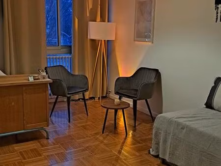 sous loue cabinet croix-rousse le jeudi