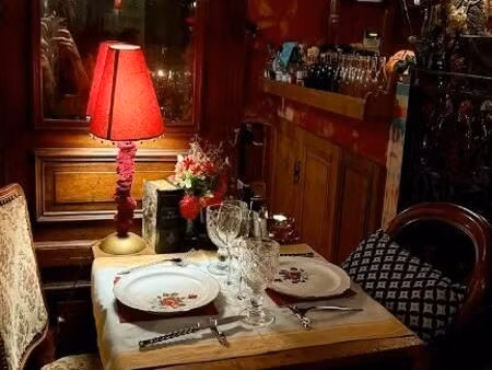 local restaurant 120 m²