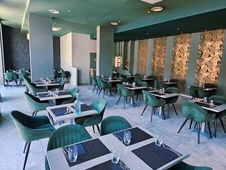 local restaurant 160 m²