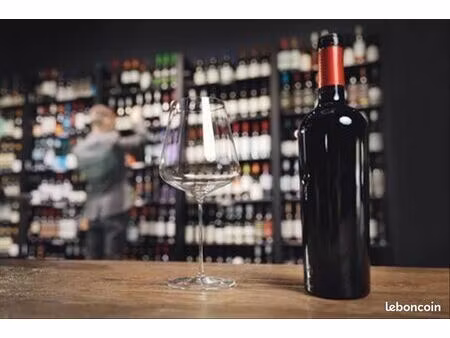 local caviste 90 m²