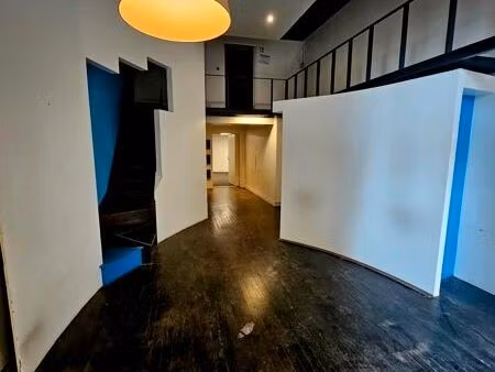 local commercial 67 m²