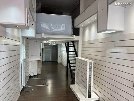 local commercial 57 m²