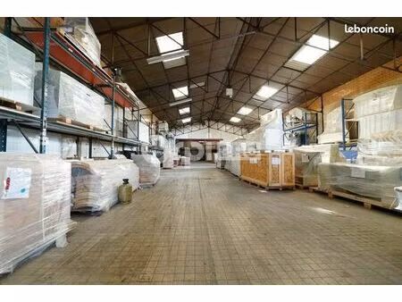 local d'activité 1 600 m²