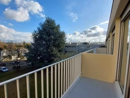 superbe t3 au dernier étage de 64m²