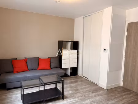 talence - t1 récent de 22 m2 avec place de stationnement