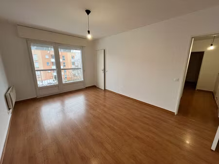 a louer f2 thionville avec terrasse garage