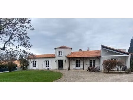 maison d'architecte à surimeau ? niort (79) ? 210 m² sur 4200 m² de jardin clos