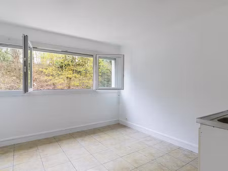 location appartement 1 pièce 15.2 m² à ville-d'avray (92410)  571 €