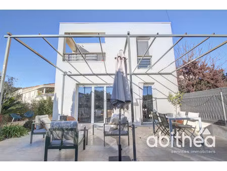 vente maison 5 pièces 104 m² la ciotat (13600)