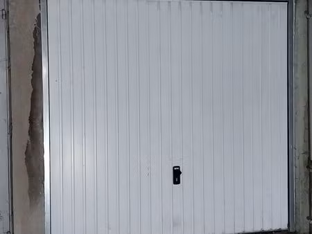 garage centre ville 13 m2