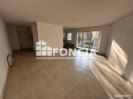 appartement 3 pièces 77 m²