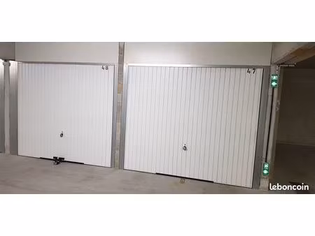 garage/box dans parking couvert securise