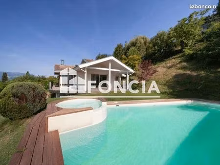 villa 6 pièces 171 m²