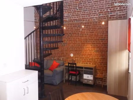 appartement (avec terrasse) en très bon état 31m2 à le maisnil