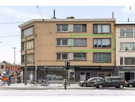 instapklaar 1-slaapkamer appartement te deurneè