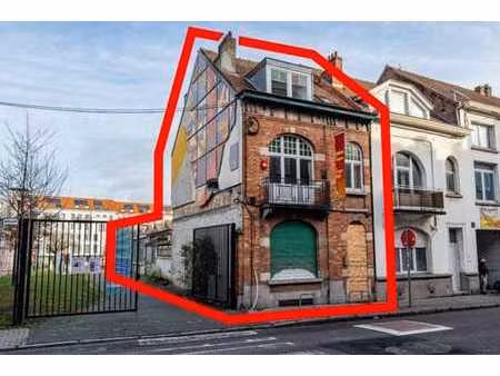 une propriété (selon cad. maison)