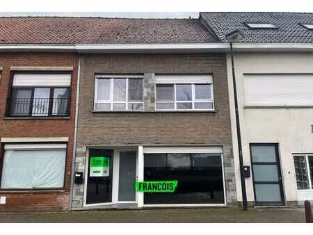 gezellige rijwoning met 3 slaapkamers en aangename stadstui…