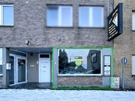 commerce entièrement équipé  terrasse  belle visibilité