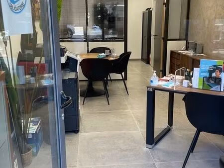 vente local industriel 42 m² toulon (83000)