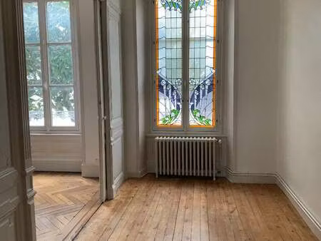 vente immeuble à angers (49000) : à vendre / 202m² angers