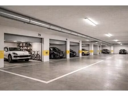 vente garage 200 m² la londe-les-maures (83250)