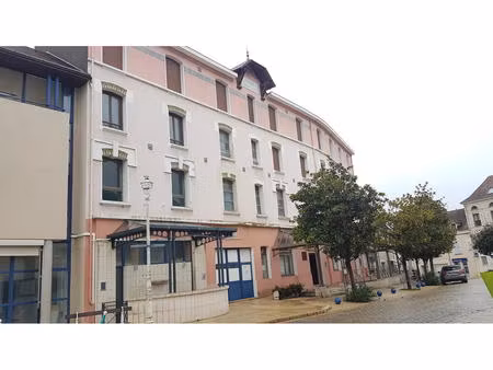 vente commerce 40 pièces 1478 m² la roche-posay (86270)