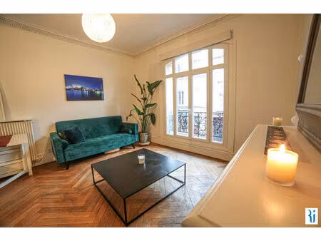 appartement meublé 3 pièces - 74.81 m²