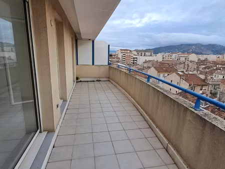 ravissant type 2 de 42.51 m2 avec terrasse au coeur du 8eme