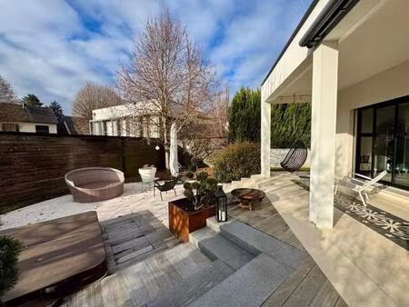 riedisheim - superbe maison avec bel extérieur