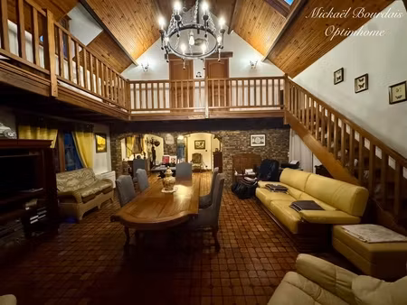 rare propriété de charme sur presque 2 ha – secteur la flèche