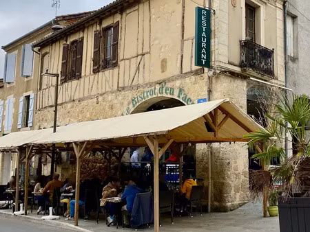 dpt gers (32)  à vendre vic fezensac  fonds de commerce bar-restaurant - possibilité de ve