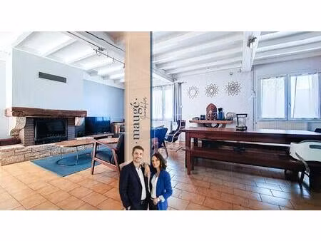 maison - 3 chambres - garage - cour - proche centre village