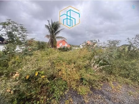 terrain 378 m² sainte suzanne