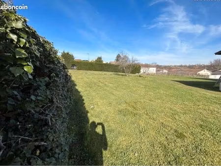 terrain viabilisé constructible 607m2