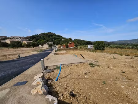 vente terrain 400 m² à rognes (13840)  229 900 €